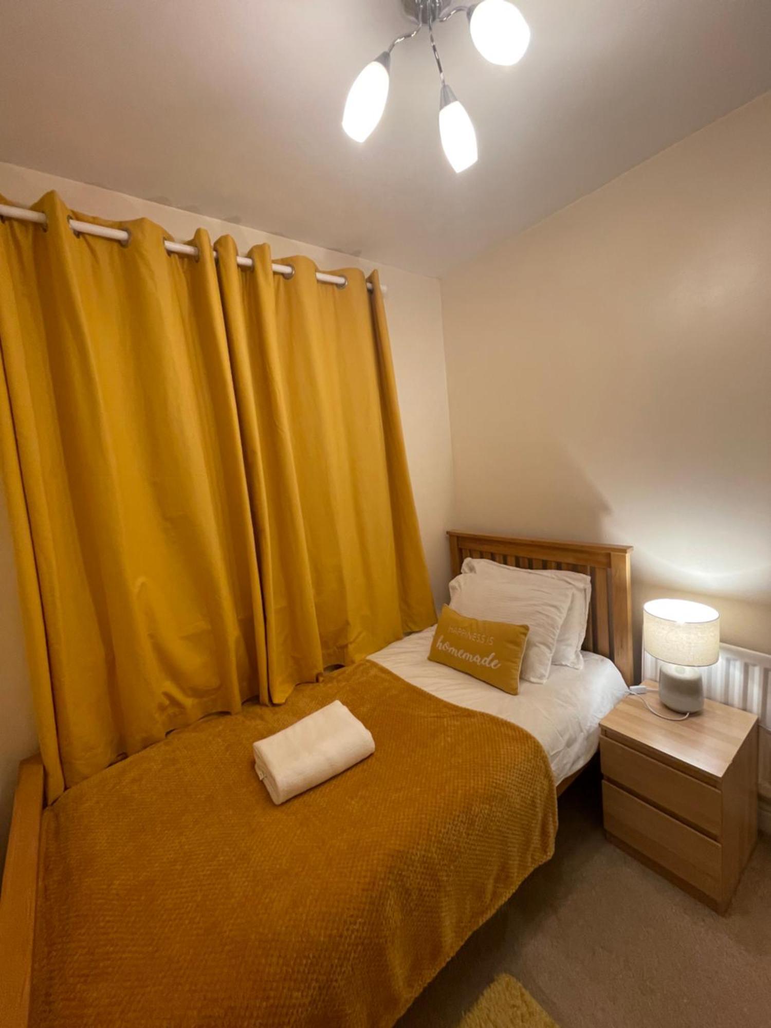 Holiday Home In Cardiff. Sleeps 6 Dış mekan fotoğraf